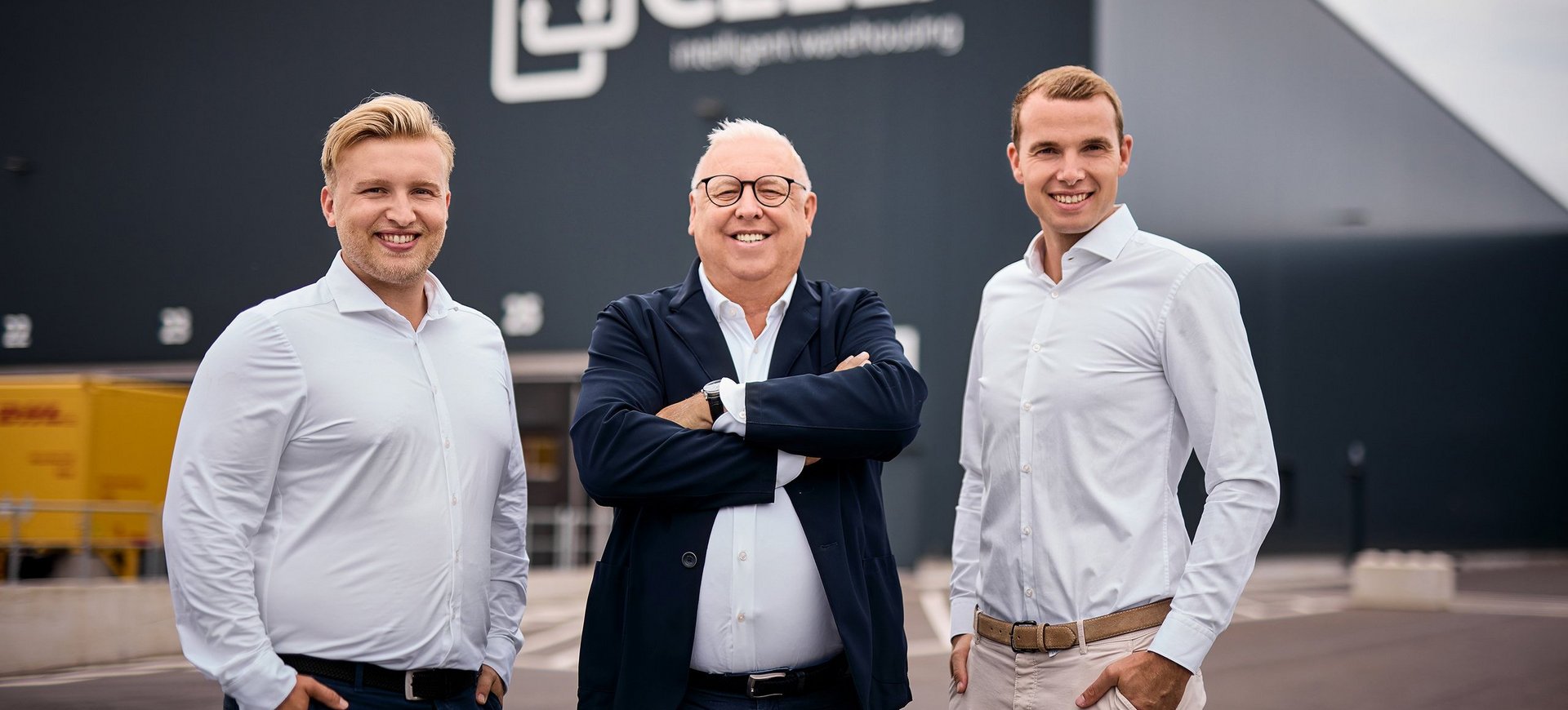 Cella GmbH management team in front of the Meppen location 
